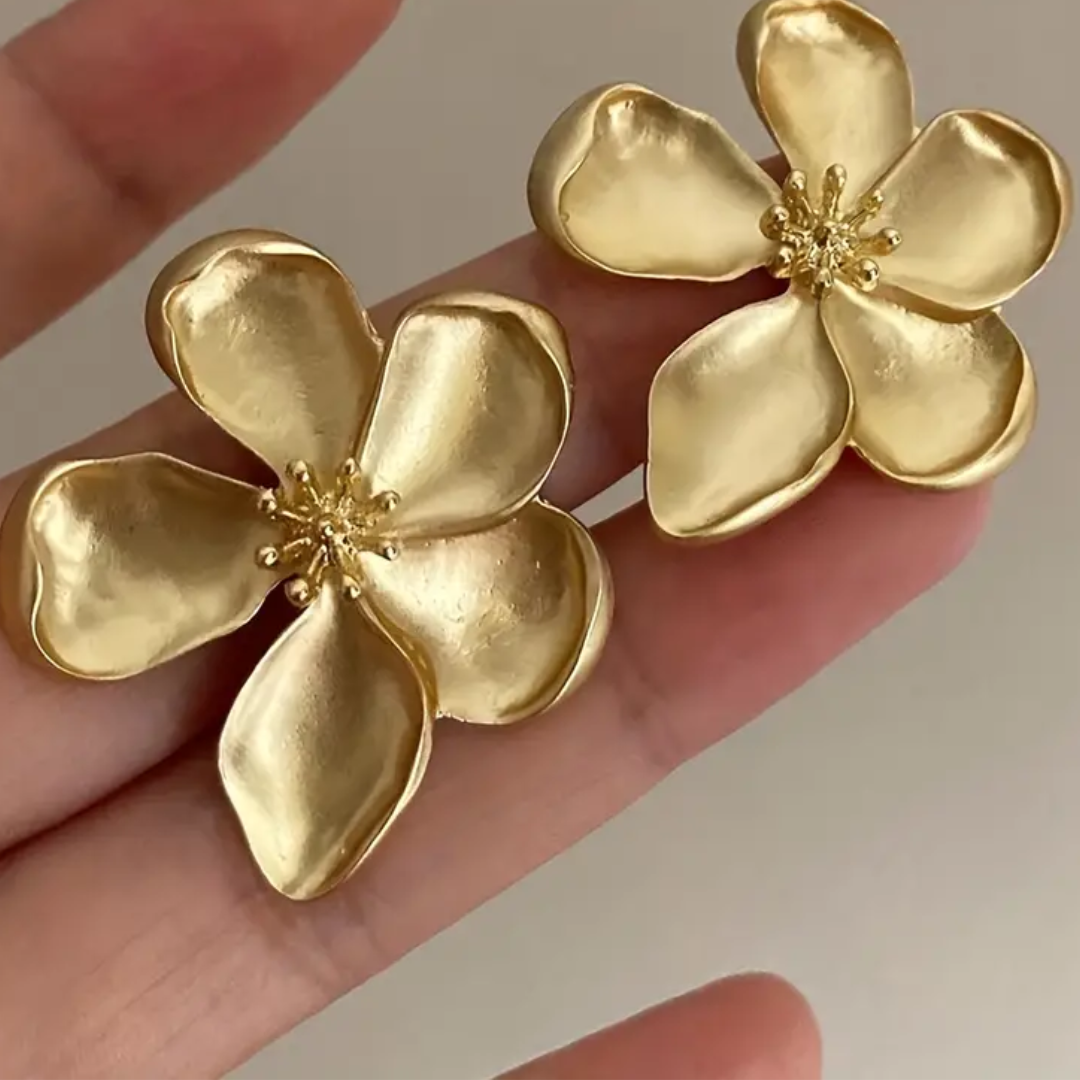 Vintage Inspired Exaggerated Flower Stud Earrings