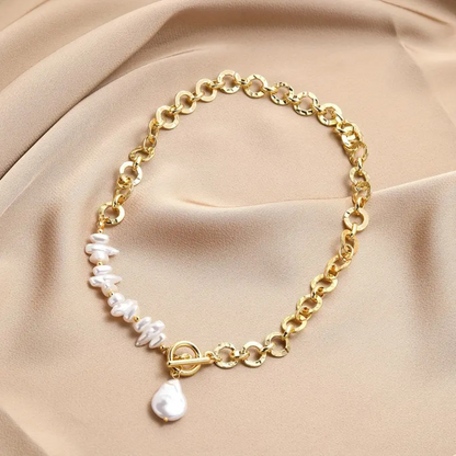 Exquisite Baroque Style Pearl Pendant Necklace