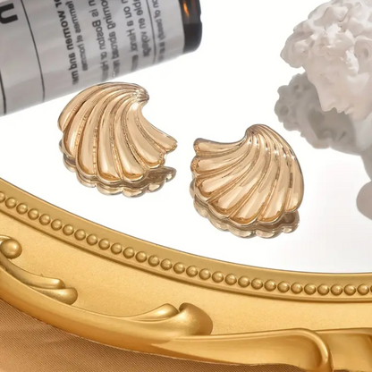 1 Pair Golden Shell Wave Design Earring